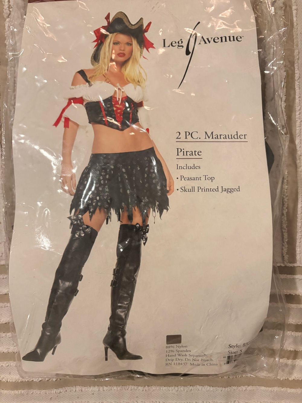 Pirate Marauder adult Costume - Black and Red